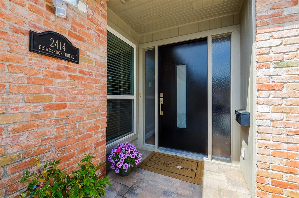 2414 Briarbrook Drive