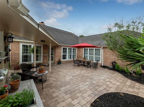 A home in League City