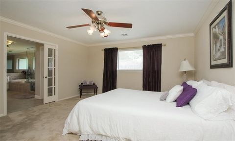 Single Family Residence in Houston TX 8918 Arbor Wood Drive 22.jpg