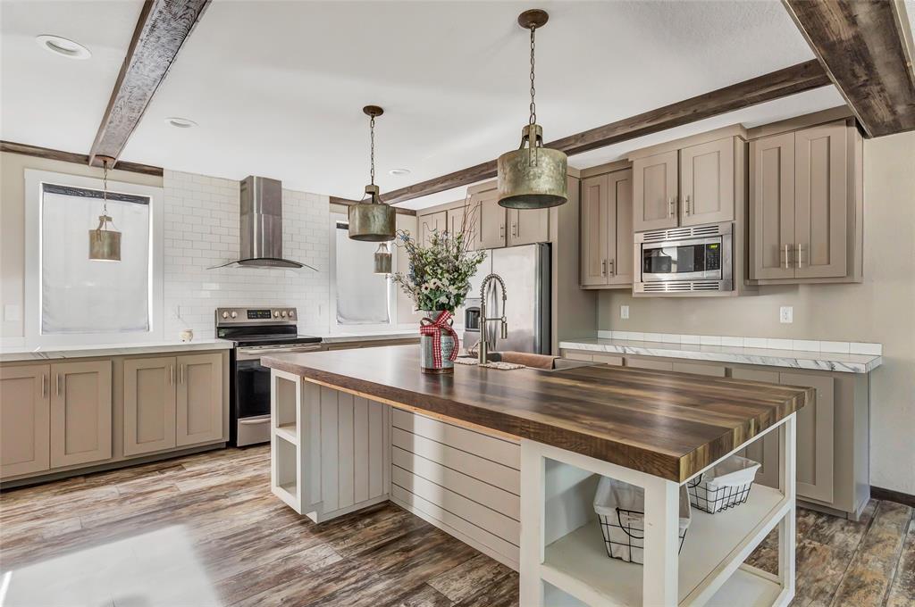 297 County Road 3792, Cleveland, Texas image 3