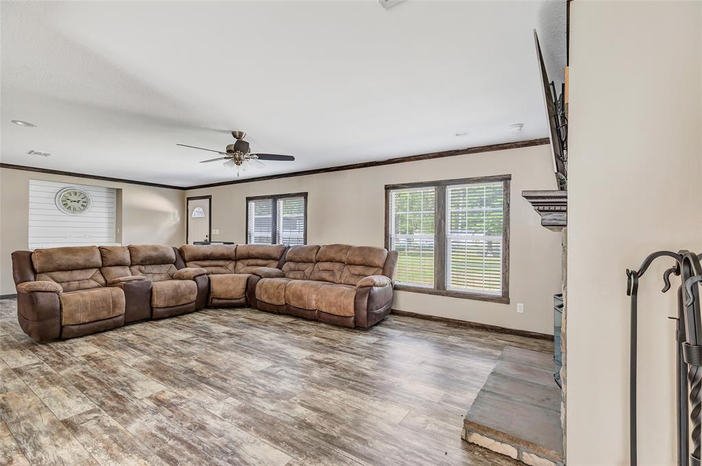 297 County Road 3792, Cleveland, Texas image 6