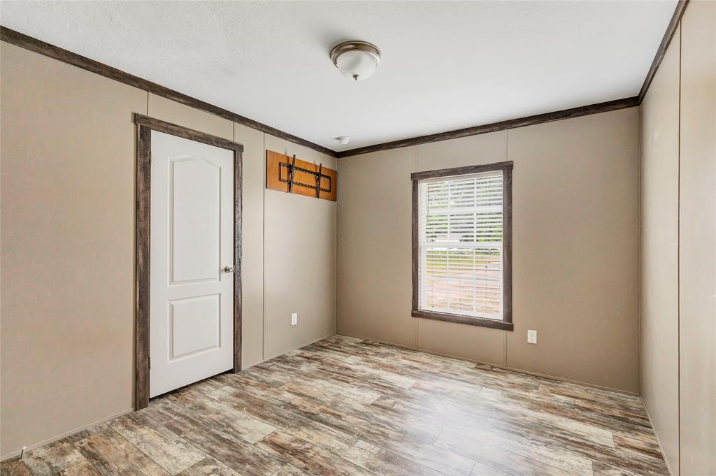 297 County Road 3792, Cleveland, Texas image 13