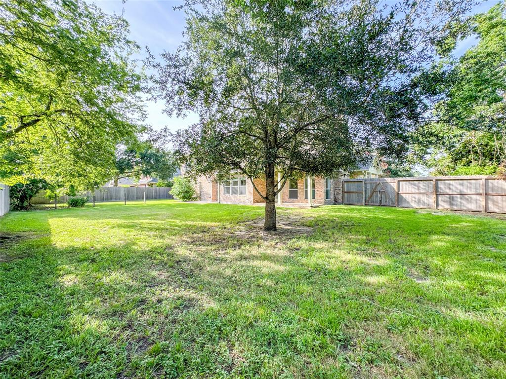 906 Knights Court, Friendswood, Texas image 39