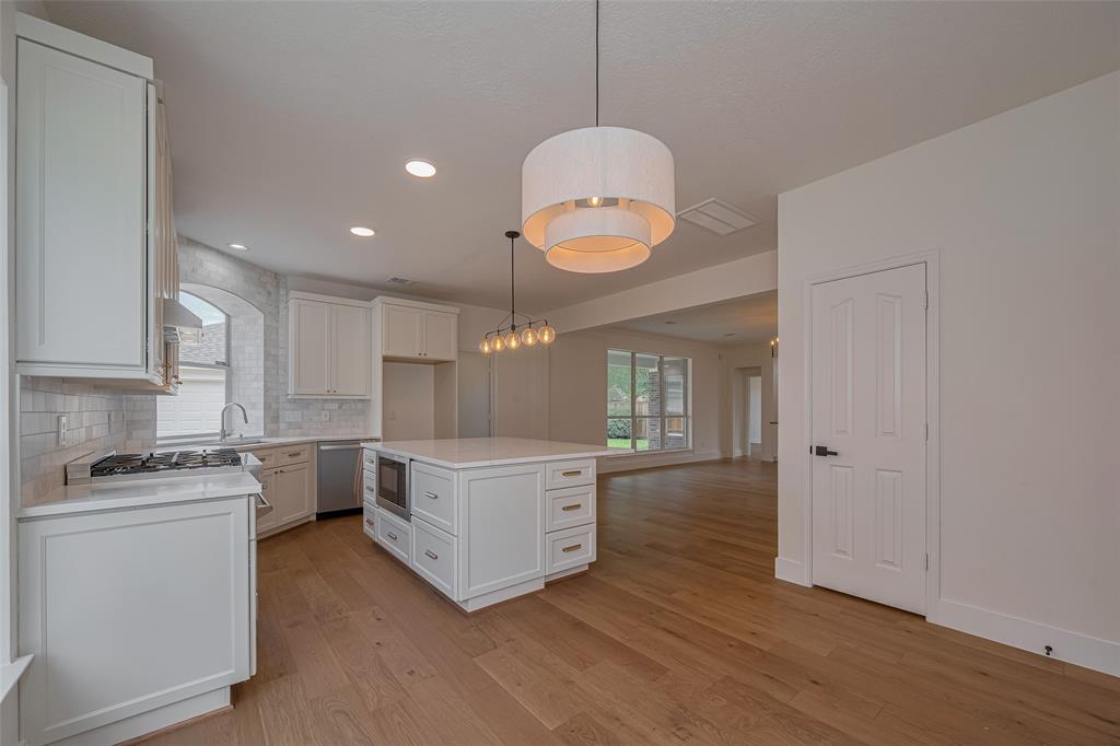 2627 Rosemary Court, Pearland, Texas image 16