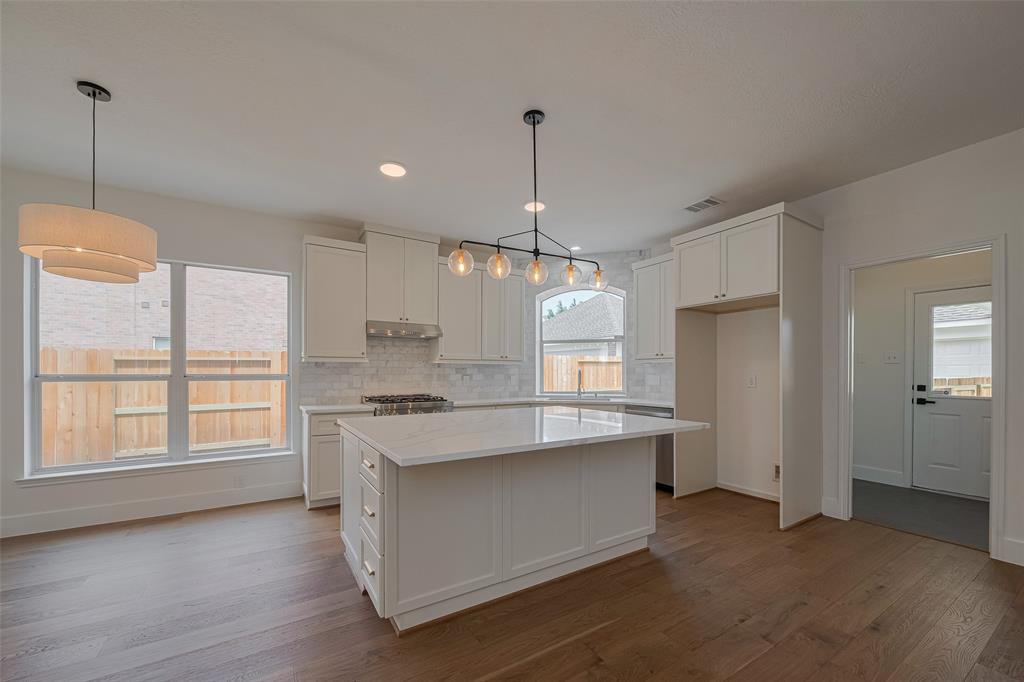 2627 Rosemary Court, Pearland, Texas image 17