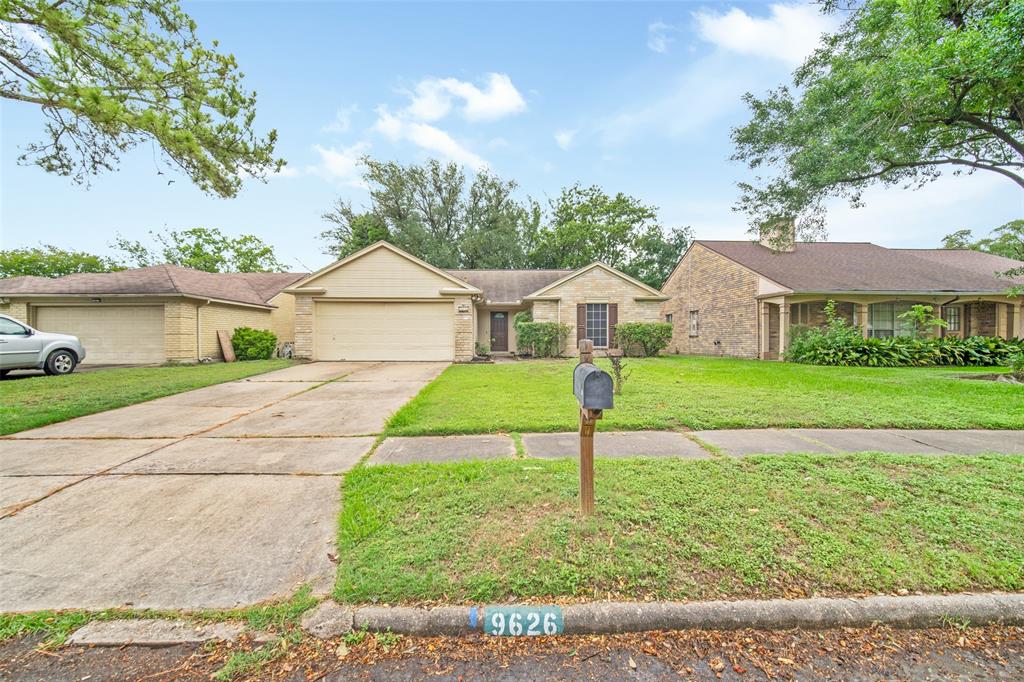 9626 Poynes Drive, Houston, Texas image 27