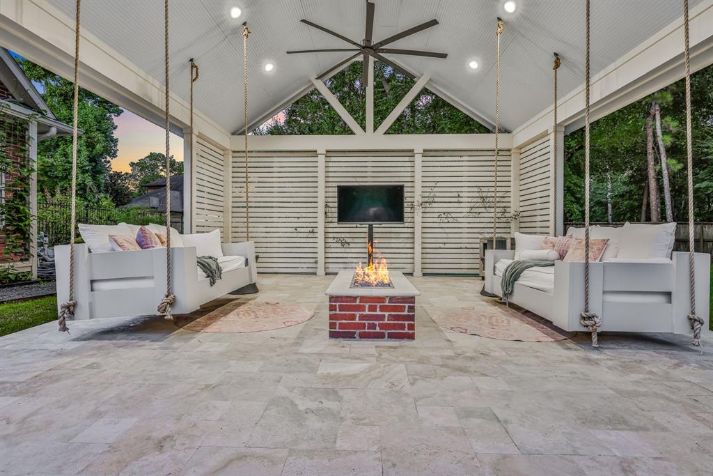 6102 E Balsam Fir Circle
