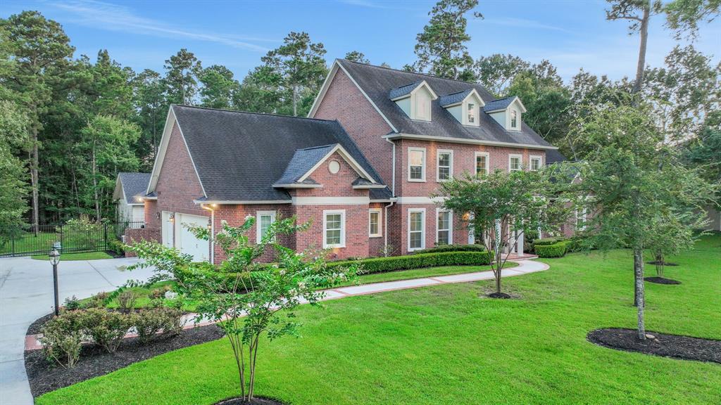 6102 E Balsam Fir Circle