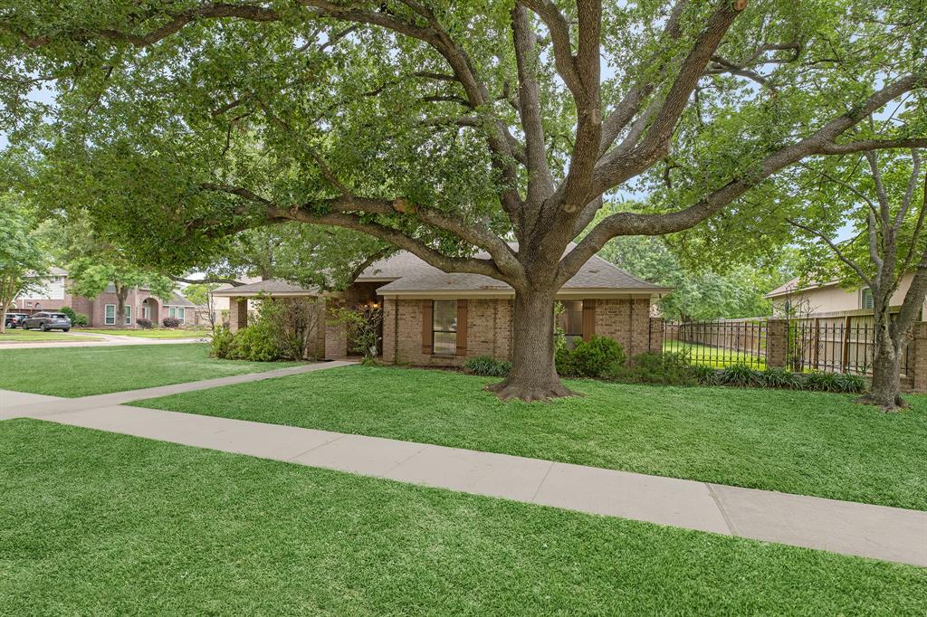 16324 Lewis Street, Jersey Village, Texas image 2