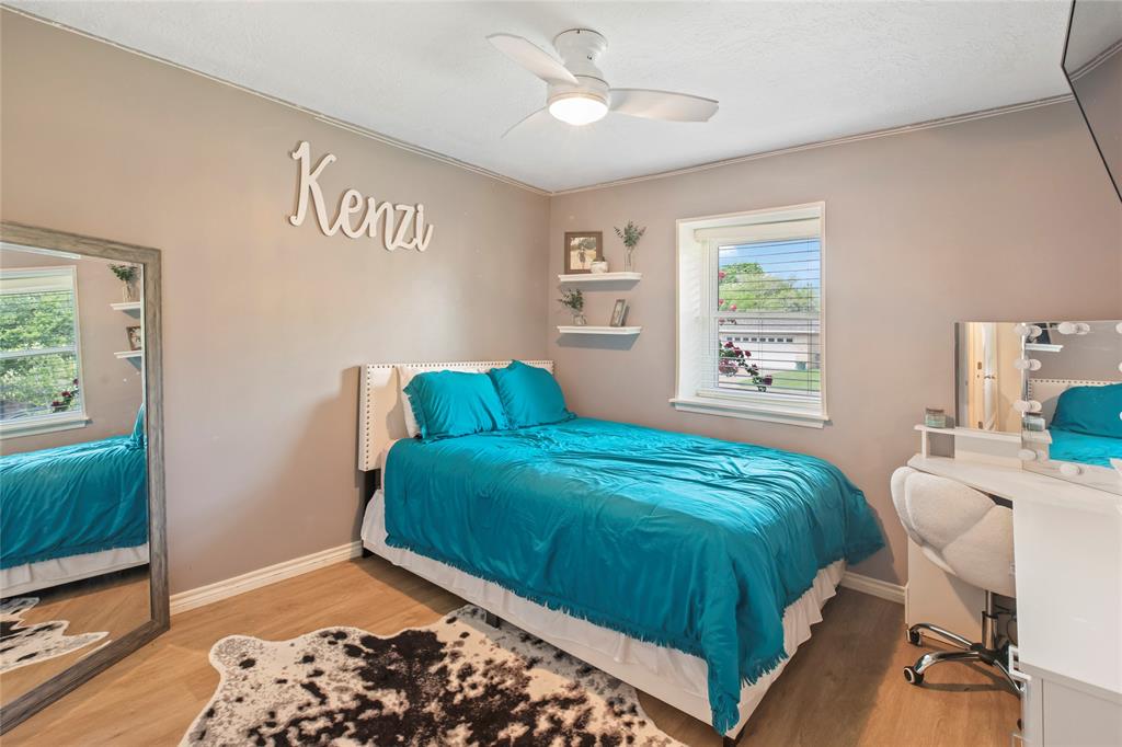 4006 Meadowwood Drive, Bryan, Texas image 18