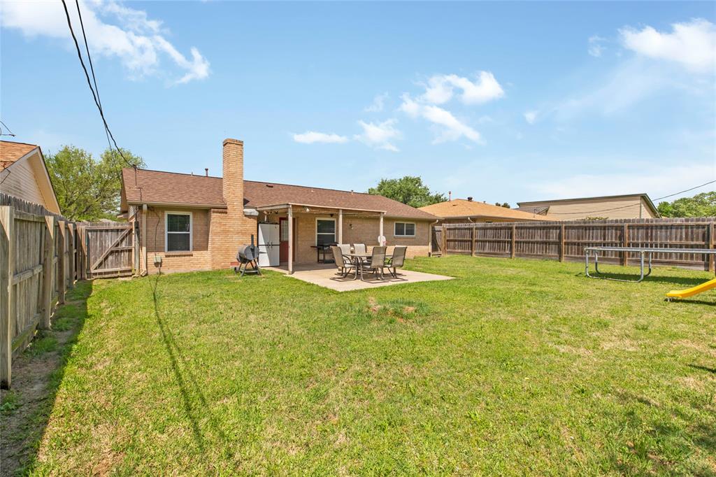 4006 Meadowwood Drive, Bryan, Texas image 21