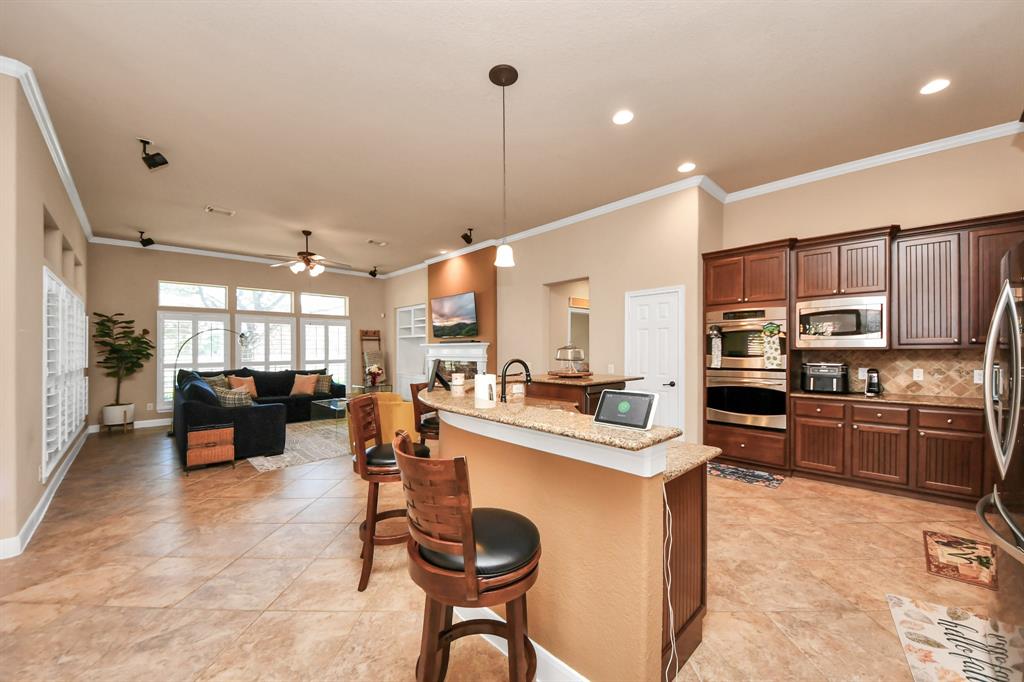 18222 Hampton Hills Drive, Humble, Texas image 12