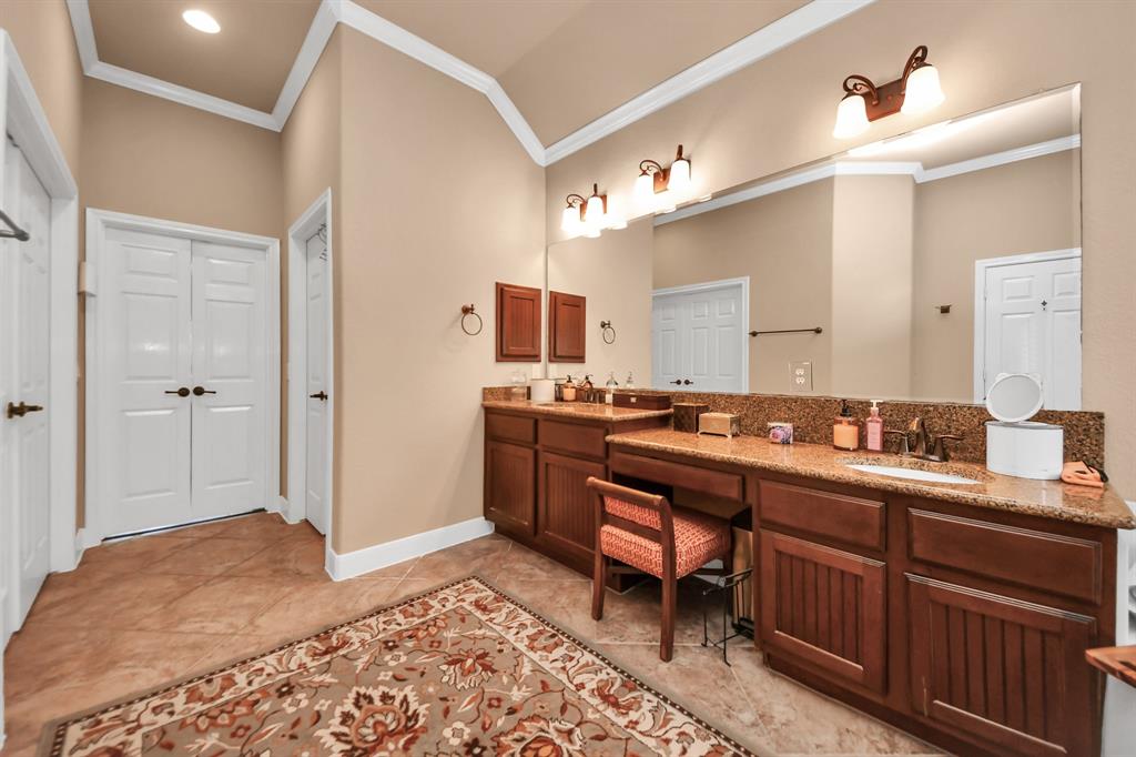 18222 Hampton Hills Drive, Humble, Texas image 20
