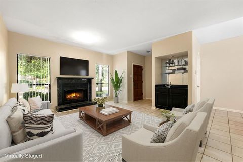 Photo of 2428 Bering Drive #2428, Houston, TX 77057 (MLS # 2606865) Photo of 2428 Bering Drive #2428, Houston, TX 77057 (MLS # 2606865)