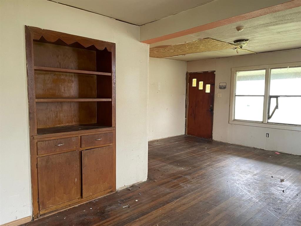 3611 Cedar Street, Damon, Texas image 4