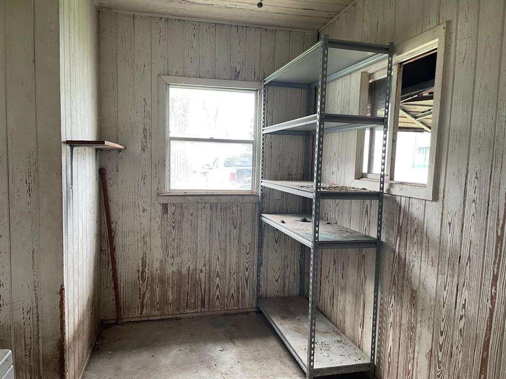 3611 Cedar Street, Damon, Texas image 19