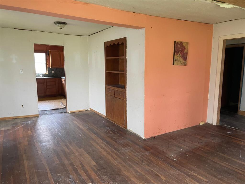 3611 Cedar Street, Damon, Texas image 2