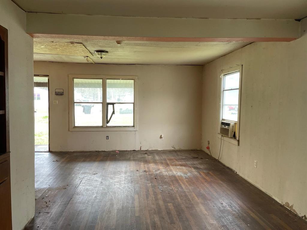 3611 Cedar Street, Damon, Texas image 5