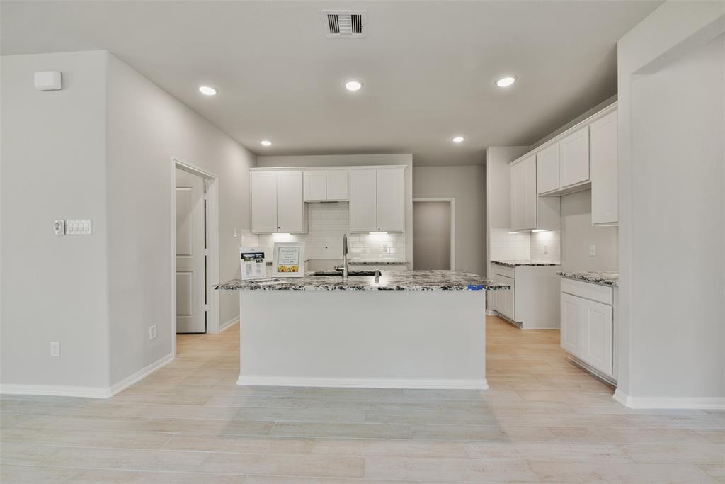 2556 Newport Breeze Drive, Katy, Texas image 13