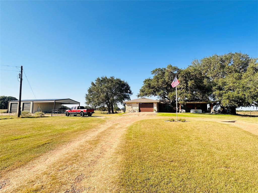 68 Thiele Road, Yoakum, Texas image 1