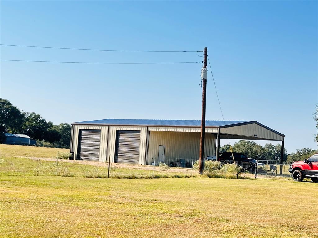 68 Thiele Road, Yoakum, Texas image 4