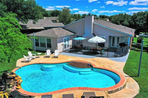 Single Family Residence in Willis TX 13322 Hilltop Circle.jpg