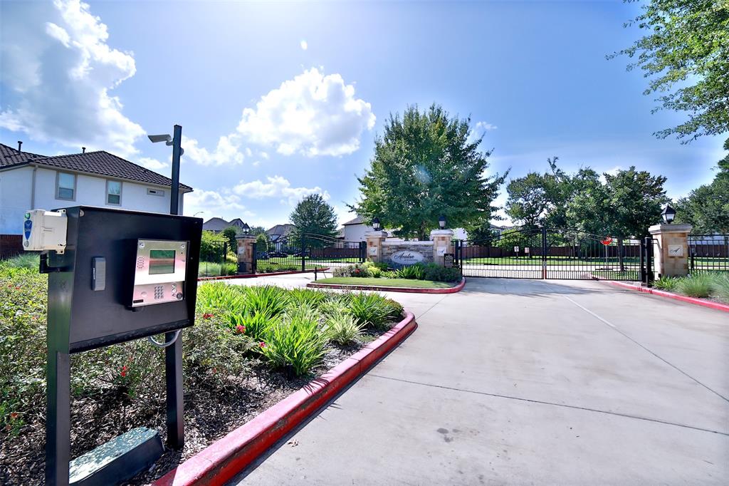 5526 Wollemi Falls Lane