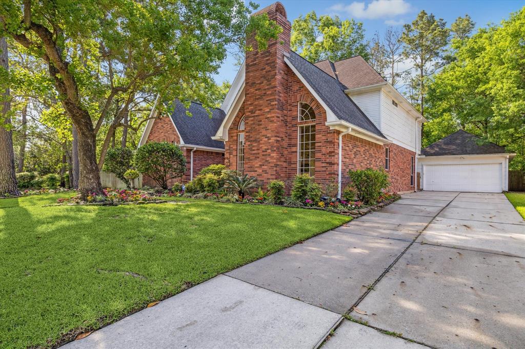 5610 Lofty Magnolia Court, Kingwood, Texas image 2
