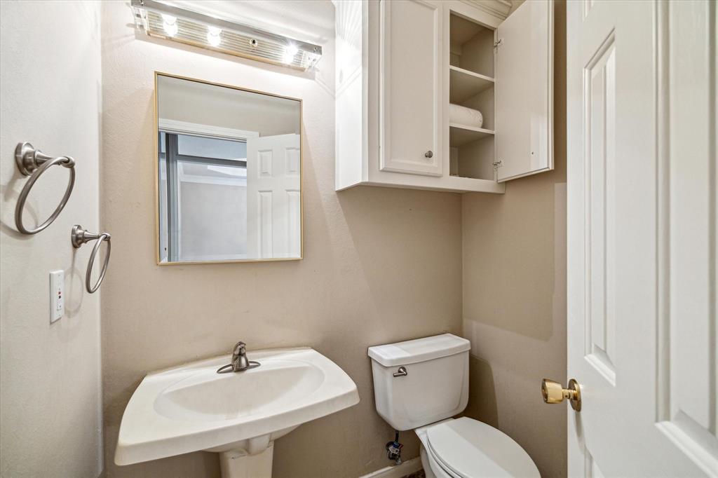 5610 Lofty Magnolia Court, Kingwood, Texas image 16