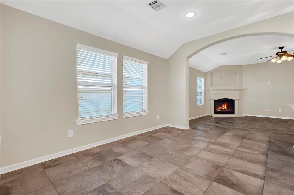 19219 S Cottonwood Green Lane, Cypress, Texas image 14