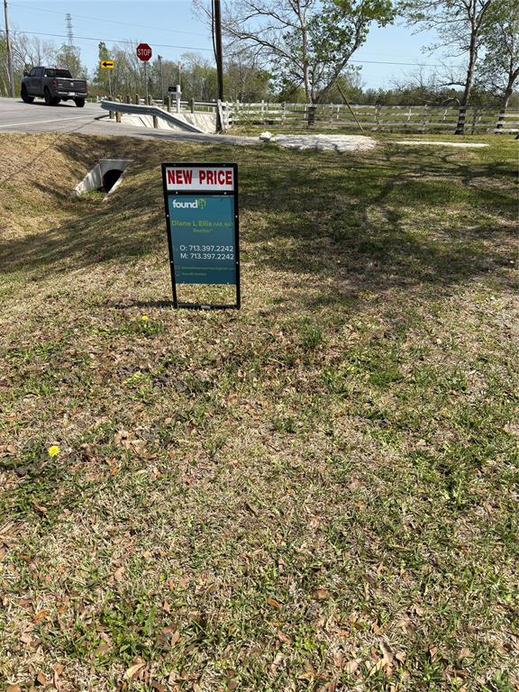 3672 N County Road 144 Road, Alvin, Texas image 2