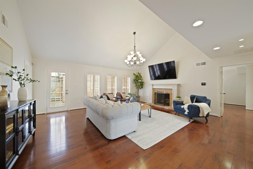 2200 Potomac Drive