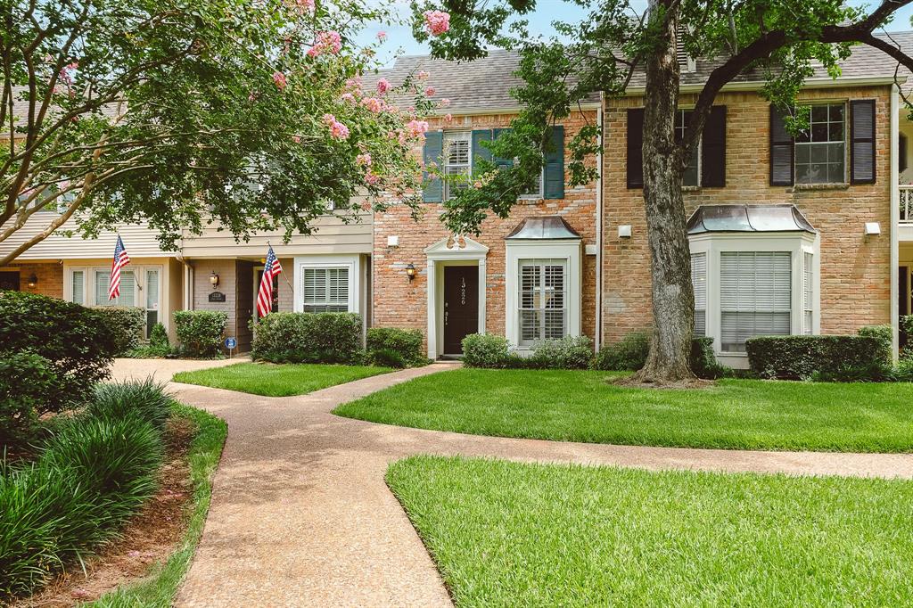 Photo 2 of 26 of 13226 Trail Hollow Drive townhome