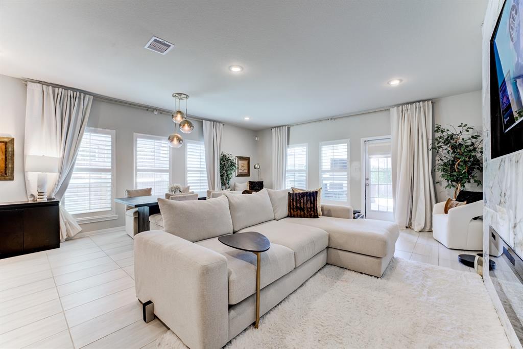 529 N 6th Street, La Porte, Texas image 6