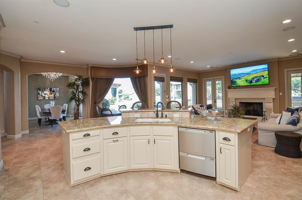 12316 Oak Bend Circle, Conroe, Texas image 12