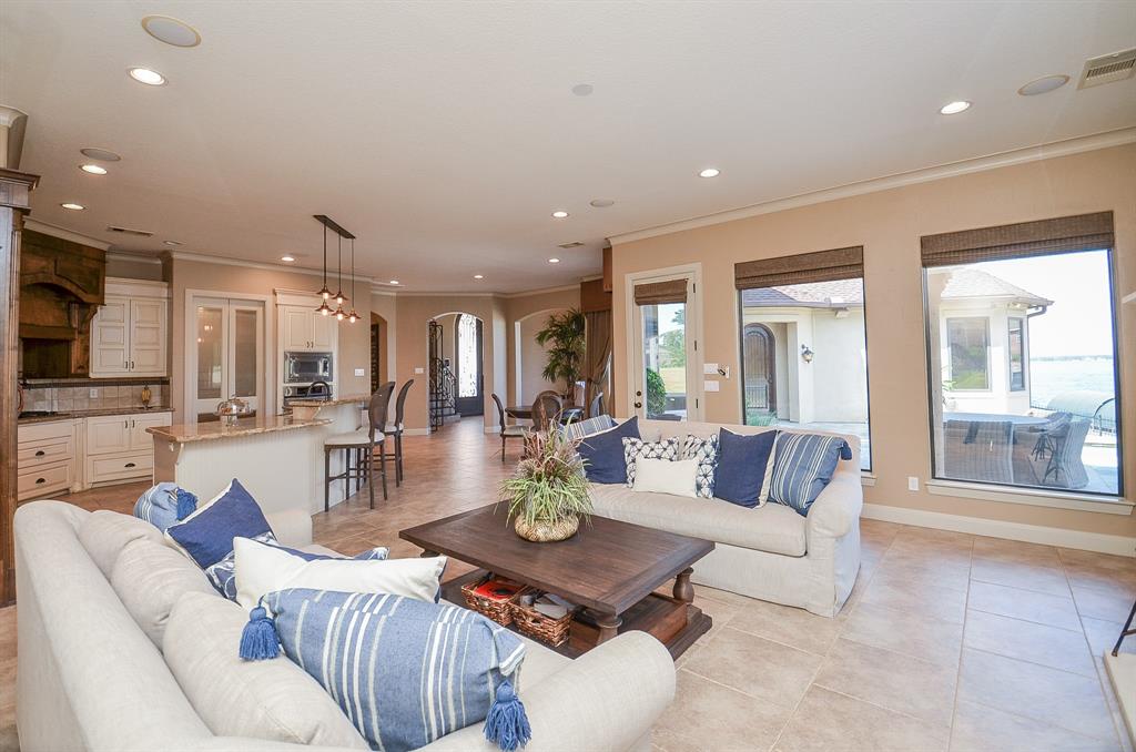 12316 Oak Bend Circle, Conroe, Texas image 9
