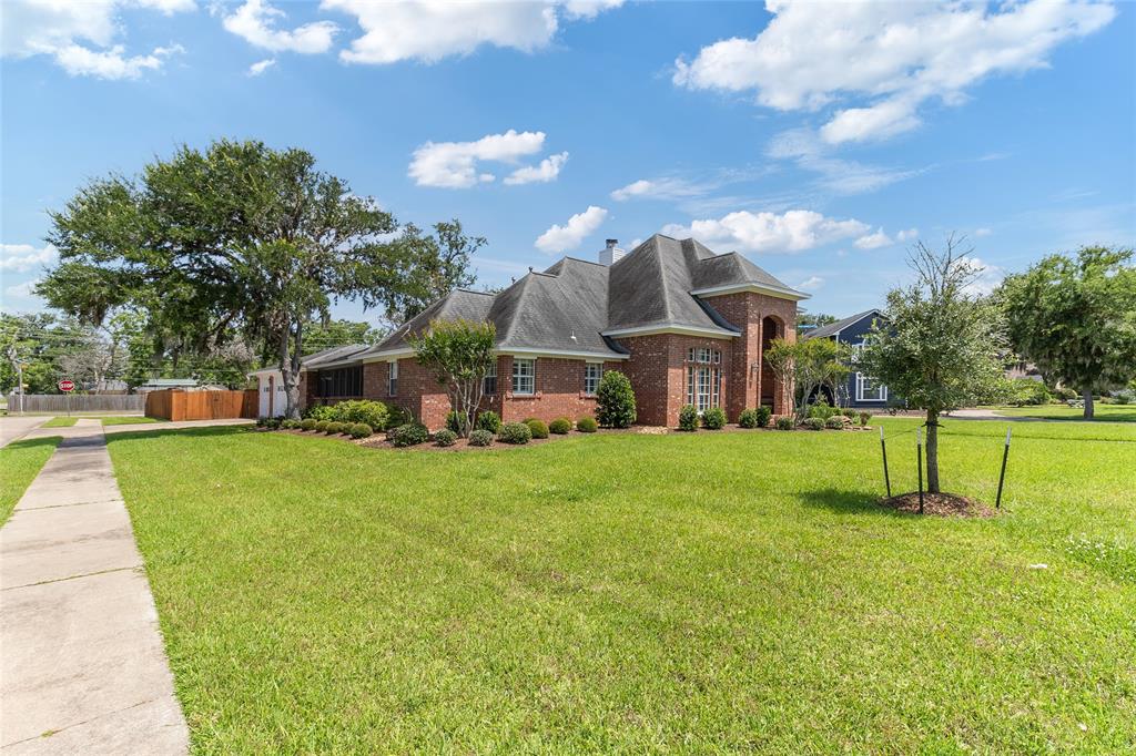 51 Oak Hollow Circle