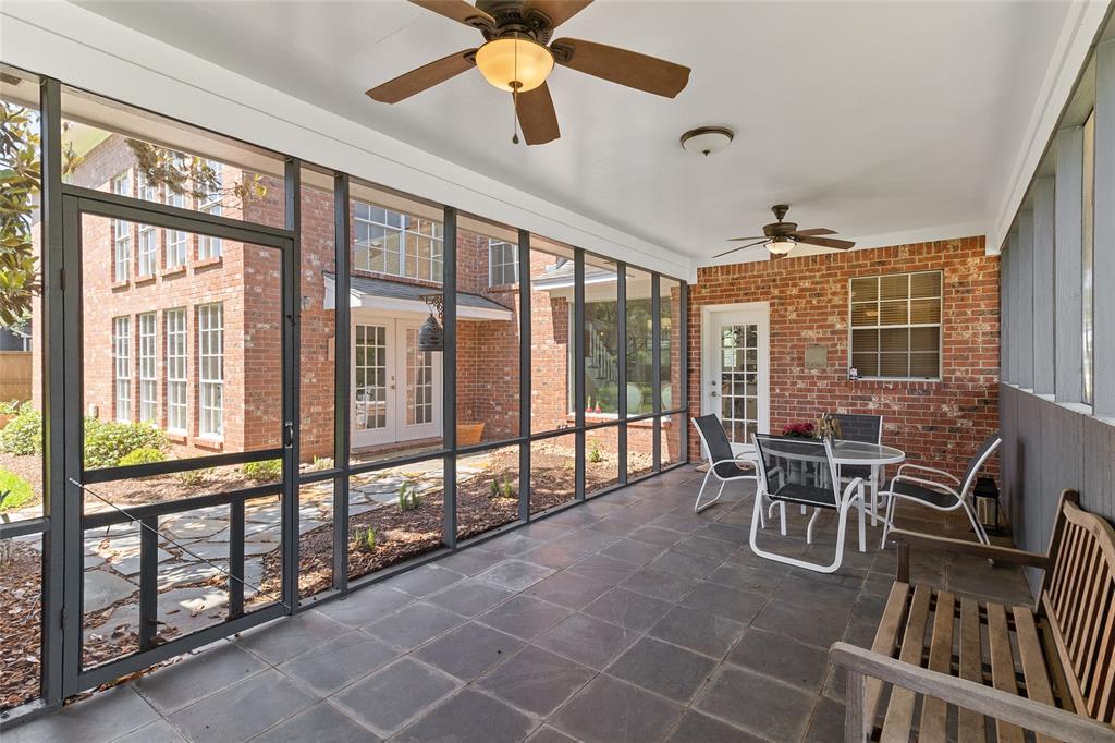 51 Oak Hollow Circle