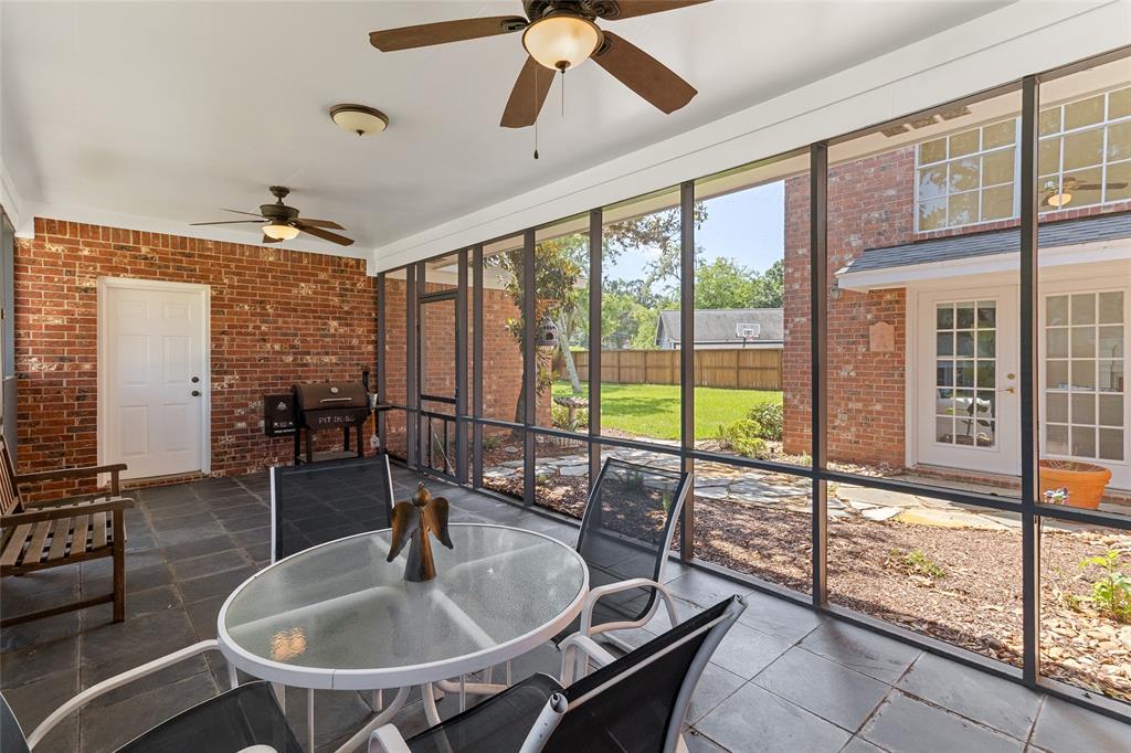 51 Oak Hollow Circle, Lake Jackson, Texas image 41