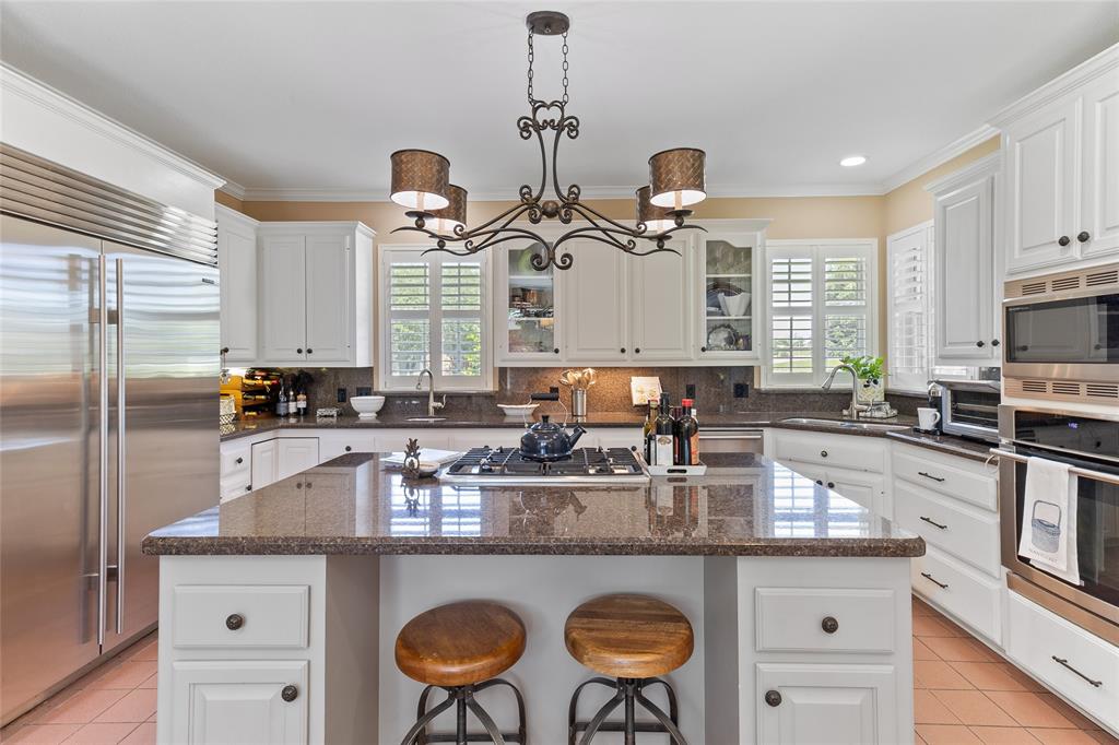 51 Oak Hollow Circle, Lake Jackson, Texas image 14