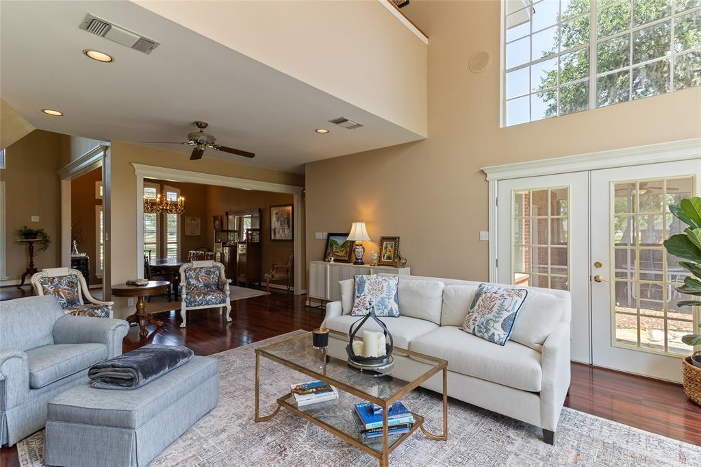 51 Oak Hollow Circle, Lake Jackson, Texas image 12