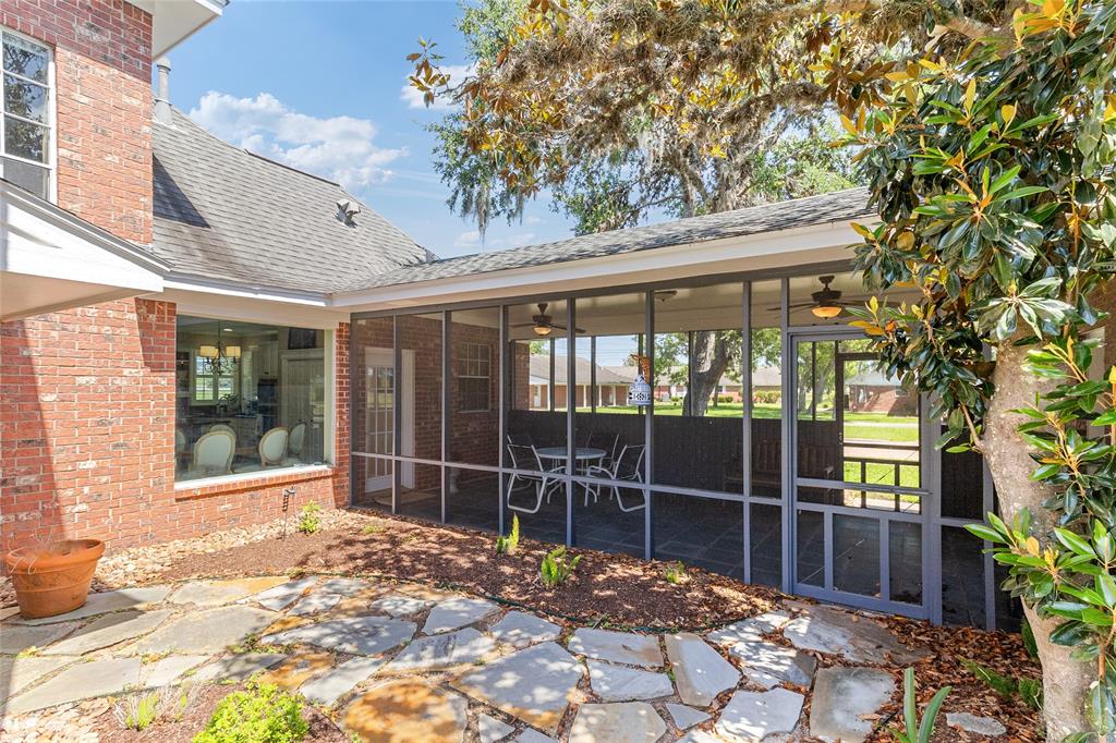 51 Oak Hollow Circle, Lake Jackson, Texas image 42