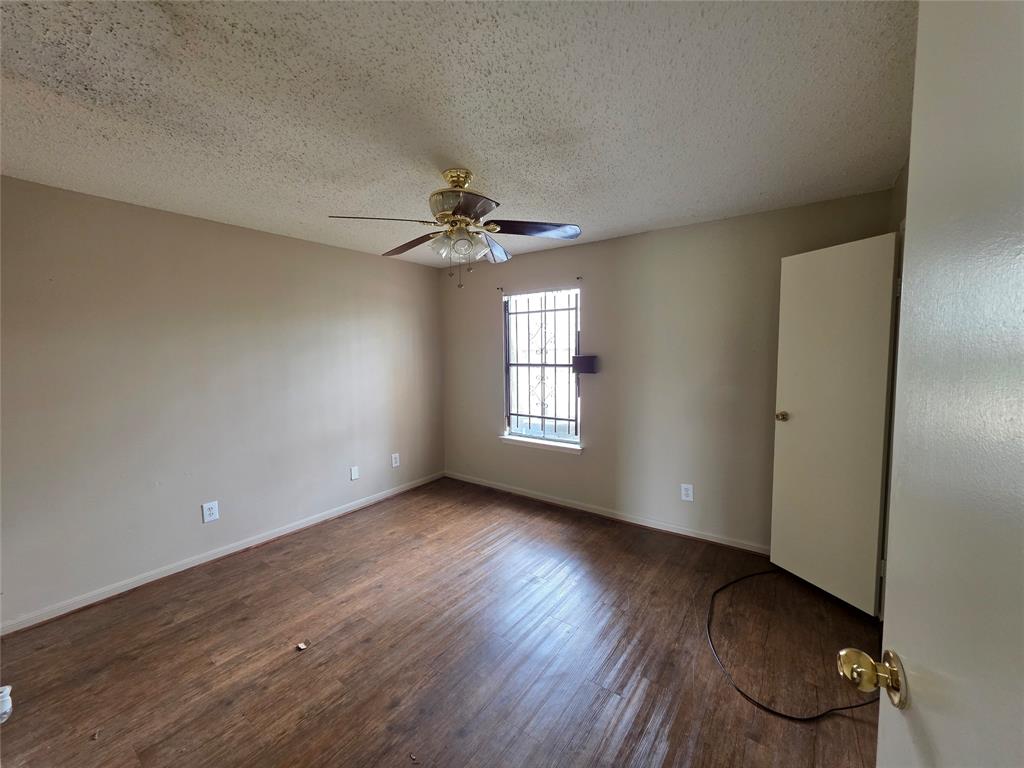 7402 Alabonson Road #401, Houston, Texas image 6