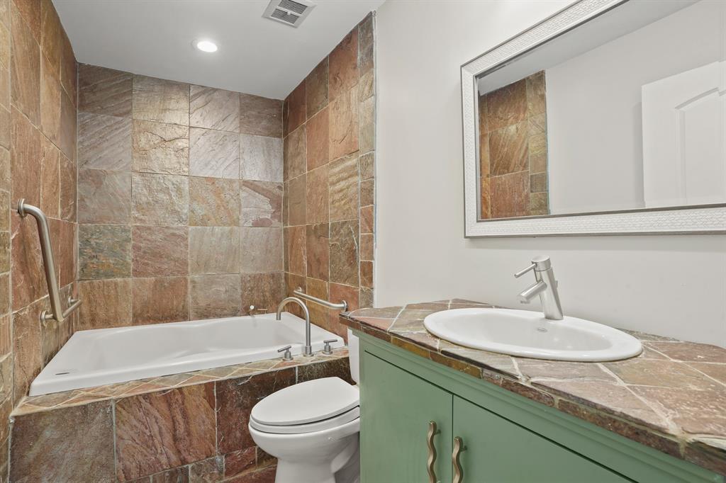 5521 Shadow Crest Street, Houston, Texas image 24