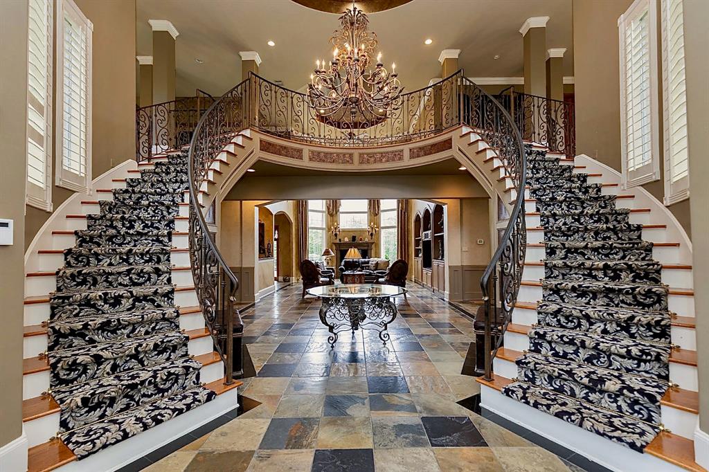 property-search 2 17 Windsor Place