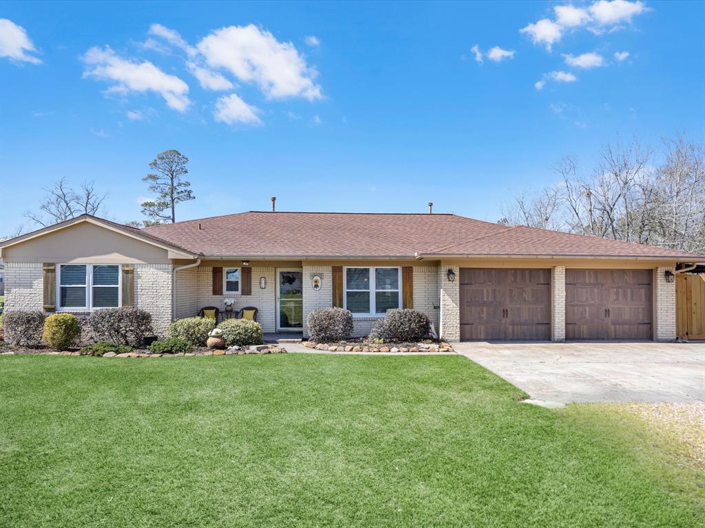 316 N Magnolia Street, Highlands, Texas image 1
