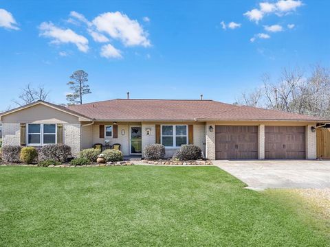 316 N Magnolia Street Highlands TX 77562