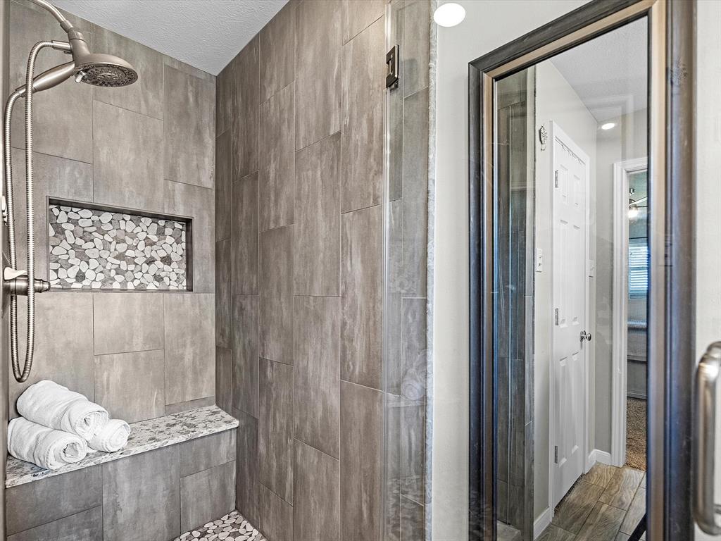 316 N Magnolia Street, Highlands, Texas image 13