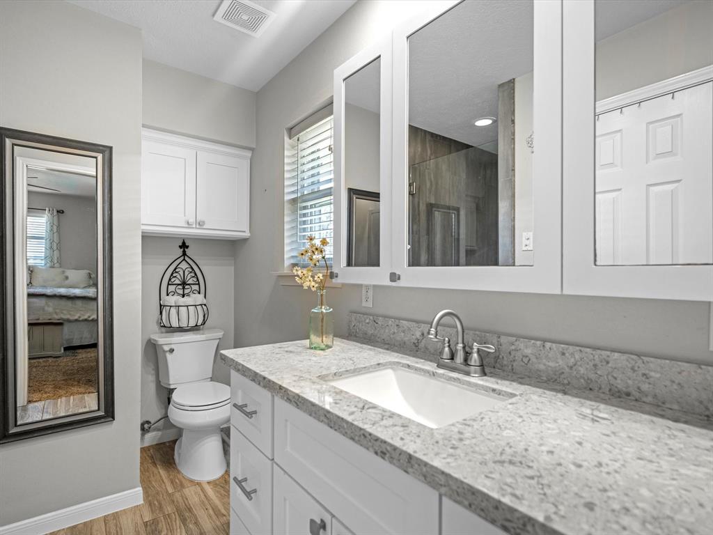 316 N Magnolia Street, Highlands, Texas image 12