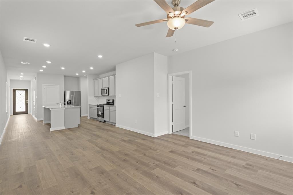 117 Alset Circle, Magnolia, Texas image 7